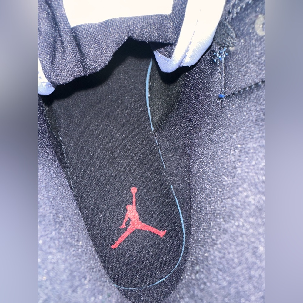 Women’s Air Jordan 1 Mid SE-Size 7 - Picture 4 of 9